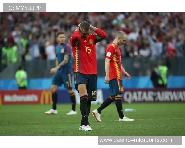 掌握足球传控技巧的视频教程让你在球场上游刃有余提升比赛水平